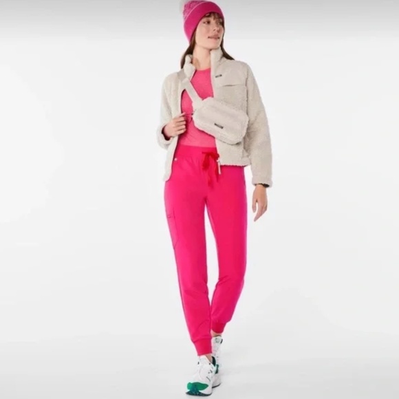 FIGS Scrub Set – Shocking Pink (Size: Small / Regular) - Picture 4 of 4